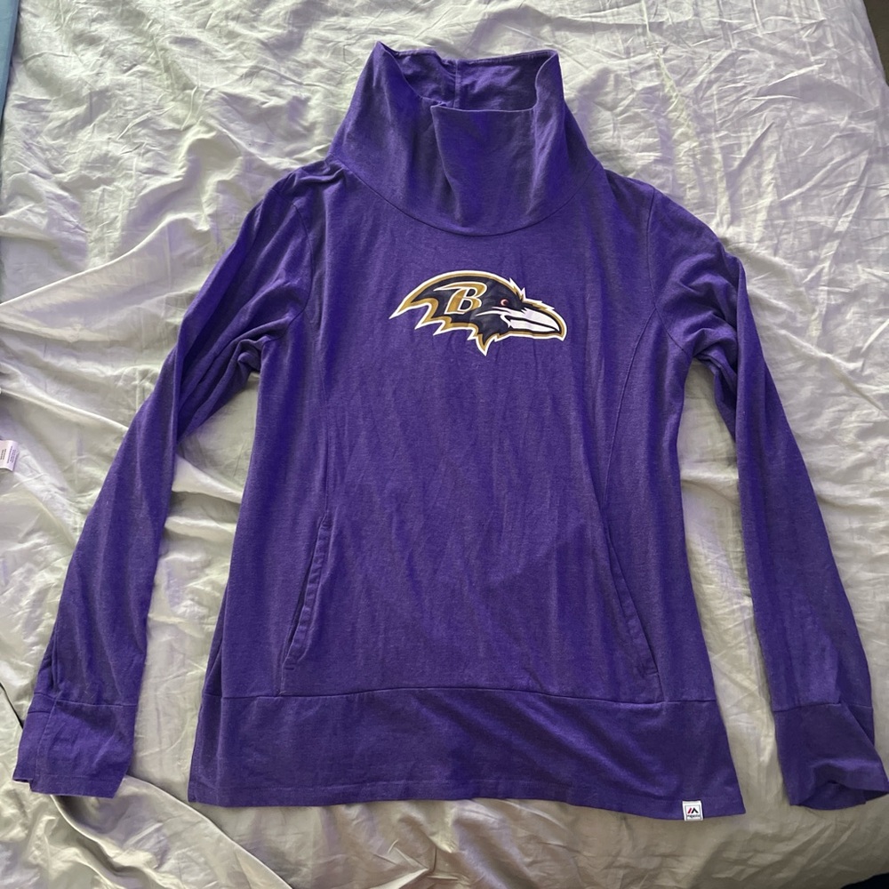Women’s XXL Baltimore Ravens cowl neck shirt with front pocket
